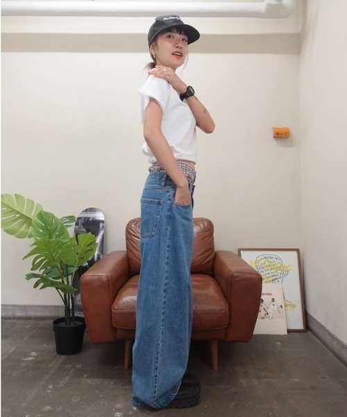 TEEN BOOP（ティーンブープ）の「2wayチェックレイヤードデニム（デニムパンツ・レディース・ブルー・SMALL/MEDIUM）」の2枚目の写真