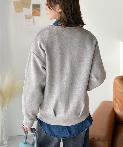 Java(ジャバ)の「《JaVaジャバコラボ》後ろタックで作る旬シルエット♪サガラ刺繍風ロゴコクーンニット(ニット/セーター・レディース・グレー/ネイビー/アイボリー/チャコール/モカ/ブラウン・X-LARGE/LARGE/MEDIUM/SMALL)」の7枚目の写真