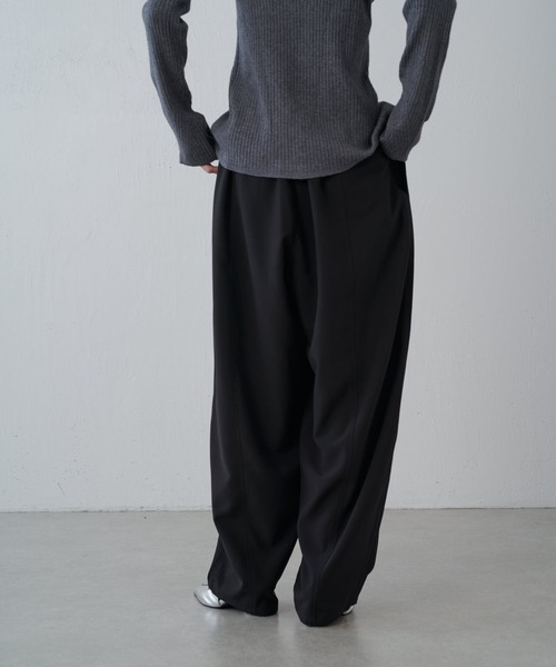 Lui's（ルイス）の「カーブイージーパンツ（その他パンツ・レディース・グレー/ブラック/ベージュ・38/36）」の21枚目の写真