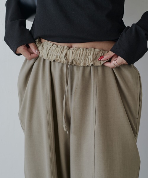 Lui's（ルイス）の「カーブイージーパンツ（その他パンツ・レディース・グレー/ブラック/ベージュ・38/36）」の15枚目の写真