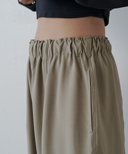 Lui's（ルイス）の「カーブイージーパンツ（その他パンツ・レディース・グレー/ブラック/ベージュ・38/36）」の16枚目の写真