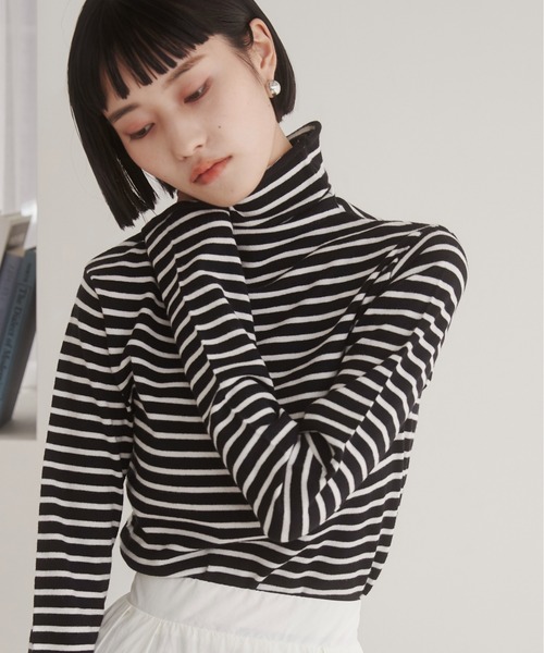 ANGIE（アンジー）の「タートルネックニット（ニット/セーター・レディース・ブルー・LARGE）」の4枚目の写真