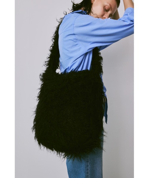 ファーモンスターバッグ / ショルダーバッグ / A4、PC収納可能