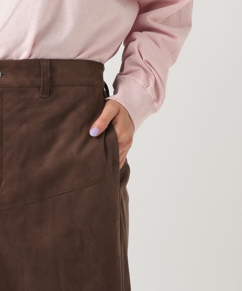 BAYFLOW(ベイフロー)の「スウェードナロースカート(スカート・レディース・ダークブラウン/キャメル・SMALL/MEDIUM)」の17枚目の写真