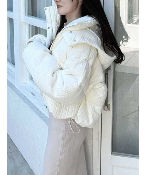 MERCURYDUO（マーキュリーデュオ）の「2WAYフード付きアライドショートニットダウン（ダウンジャケット/コート・レディース・アイボリー・SMALL/MEDIUM）」の14枚目の写真