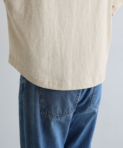 andme(アンドミー)の「オフショルダープリントロゴ刺繍Tシャツ(Tシャツ/カットソー・レディース・オフホワイト/スミクロ/ベージュ系その他/ブラウン・MT/M)」の21枚目の写真