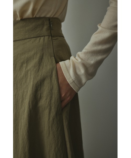 STYLEMIXER（スタイルミキサー）の「スラッシュパネルスカート（スカート・レディース・ブラック/カーキ・SMALL/MEDIUM）」の17枚目の写真