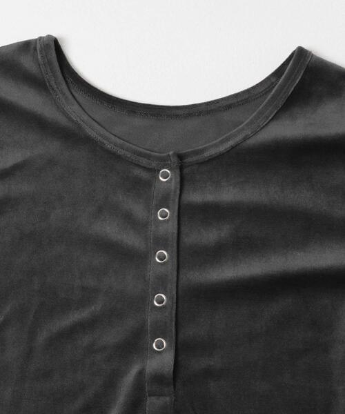 URBAN RESEARCH Sonny Label（アーバンリサーチサニーレーベル）の「『UR TECH』ベロアヘンリーネックプルオーバー（Tシャツ/カットソー・レディース・チャコールグレー/ブラウン/ライトグレー・FREE）」の12枚目の写真