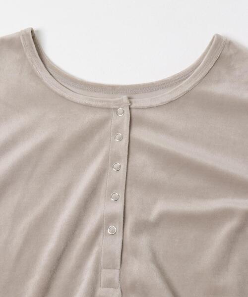 URBAN RESEARCH Sonny Label（アーバンリサーチサニーレーベル）の「『UR TECH』ベロアヘンリーネックプルオーバー（Tシャツ/カットソー・レディース・チャコールグレー/ブラウン/ライトグレー・FREE）」の21枚目の写真