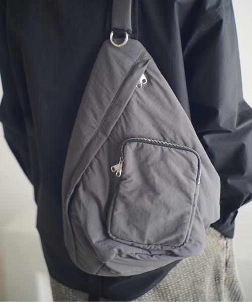 ADAM PATEK(アダムパテック)の「ADAMPATEK/nylon sling bag/ワンショルダーナイロンスリングバッグ(ボディバッグ/ウエストポーチ・メンズ・グレー/ブラック・FREE)」の10枚目の写真