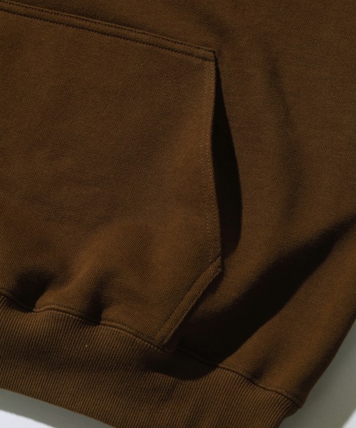 XLARGE(エクストララージ)の「OLD ENGLISH PULLOVER HOODED SWEATSHIRT(パーカー・メンズ・ブラウン/ブラック/アッシュ・XL/L/M/S)」の5枚目の写真