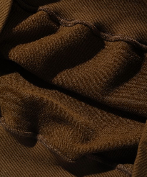 XLARGE(エクストララージ)の「OLD ENGLISH PULLOVER HOODED SWEATSHIRT(パーカー・メンズ・ブラウン/ブラック/アッシュ・XL/L/M/S)」の7枚目の写真