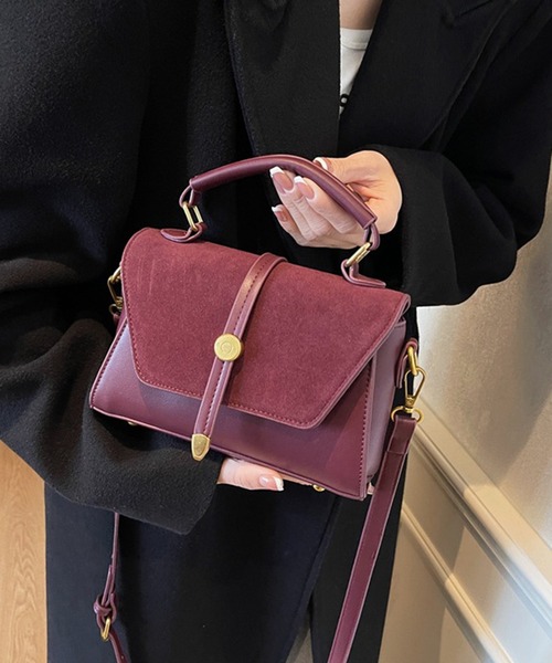 folka(フォルカ)の「9C74 2WAY アンティーク調 フラップ ミニショルダーバッグ(ショルダーバッグ・レディース・ブラック/ダークブラウン/ワイン・ONESIZE)」の8枚目の写真