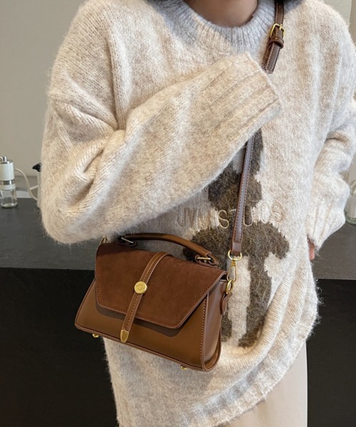 folka(フォルカ)の「9C74 2WAY アンティーク調 フラップ ミニショルダーバッグ(ショルダーバッグ・レディース・ブラック/ダークブラウン/ワイン・ONESIZE)」の20枚目の写真