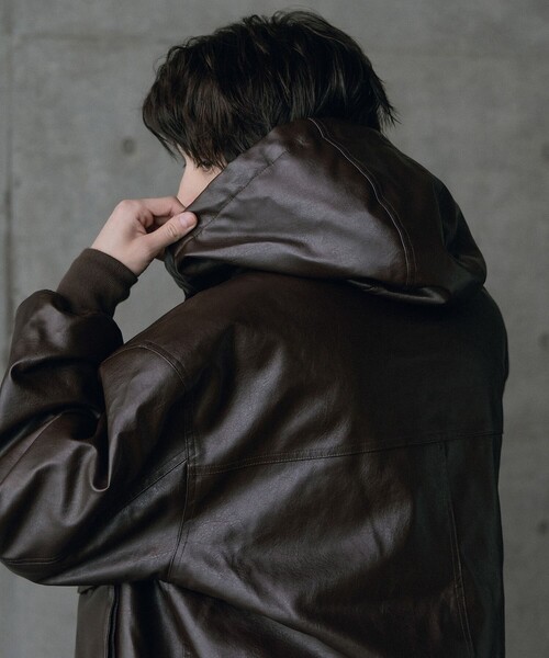 RATTLE TRAP（ラトルトラップ）の「ビンテージシンセティックレザーA-2タイプパーカーブルゾン（ブルゾン・メンズ・ブラウン/ブラック・M/L）」の7枚目の写真