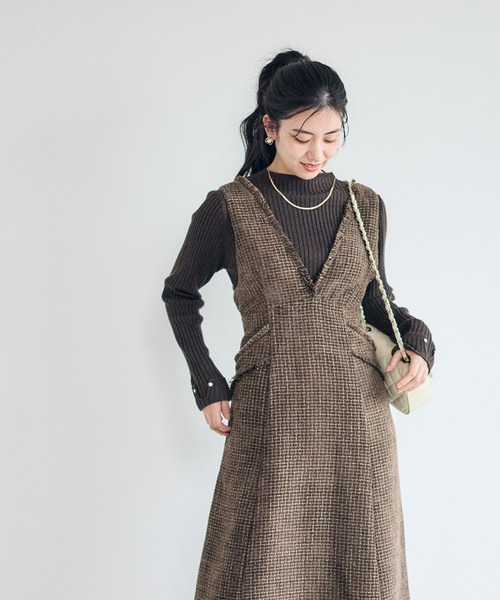 12Twelve Agenda（トゥエルブ　アジェンダ）の「ハイネックラメリブニットプルオーバー（ニット/セーター・レディース・ブラウン/ライトグレー/ミント/オフホワイト・M）」の15枚目の写真