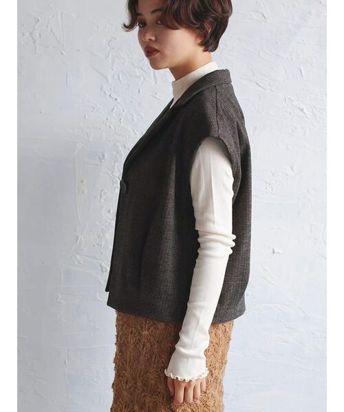 FIKA.(フィーカ)の「Wool-like tailored vest(その他アウター・レディース・ブラウン/チャコール・MEDIUM)」の7枚目の写真
