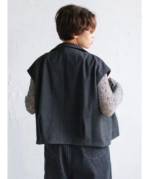 FIKA.(フィーカ)の「Wool-like tailored vest(その他アウター・レディース・ブラウン/チャコール・MEDIUM)」の13枚目の写真
