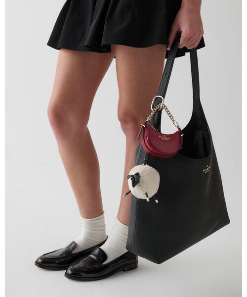 kate spade new york(ケイトスペード ニューヨーク)の「ノヴァ マイクロ バッグ チャーム(キーホルダー・レディース・レッド・ONESIZE)」の2枚目の写真