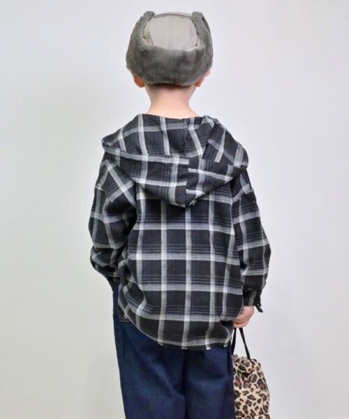 CIAOPANIC TYPY（チャオパニックティピー）の「【KIDS】【ジュニアサイズあり】裾断ち切り微起毛チェックフードシャツ（シャツ/ブラウス・キッズ・ブラック/ブラウン・XX-LARGE/X-LARGE/LARGE/MEDIUM/SMALL）」の12枚目の写真