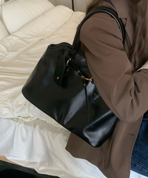 yuue' ( wear )(ユーイ)の「ロングハンドルビッグトートバッグ/通勤通学/オフィス/A4サイズ対応(ショルダーバッグ・レディース・ブラウン/ブラック・FREE)」の10枚目の写真