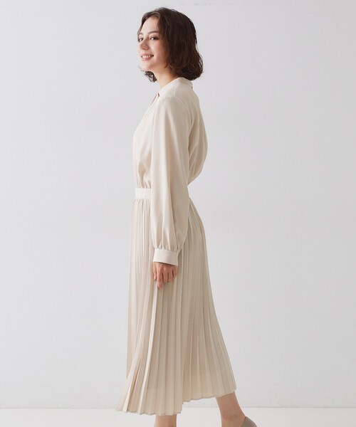 OPAQUE.CLIP（オペークドットクリップ）の「≪通勤・セレモニー対応≫ジョーゼットプリーツワンピース【洗濯機OK】（ワンピース・レディース・ライトベージュ/ネイビー・42/40/38/36）」の12枚目の写真