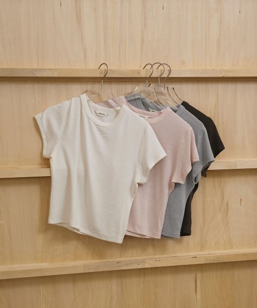 TODAYFUL(トゥデイフル)の「TODAYFUL Compact Smooth T-shirts コンパクトスムースTシャツ/12610617(Tシャツ/カットソー・レディース・キナリ/チョコ/ベビーピンク/グレー・ONE SIZE)」の14枚目の写真