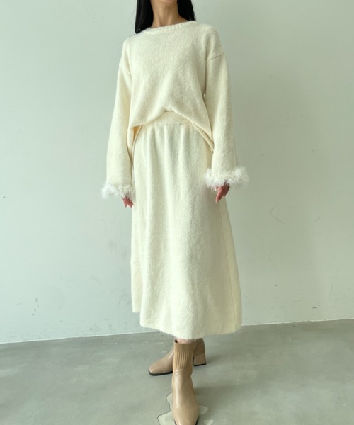 tolene(トレネ)の「きれいめ 袖口フェイクファー使いニットトップス+ニットスカート 上下セットアップ(セットアップ・レディース・チャコールグレー/ホワイト・FREE)」の18枚目の写真