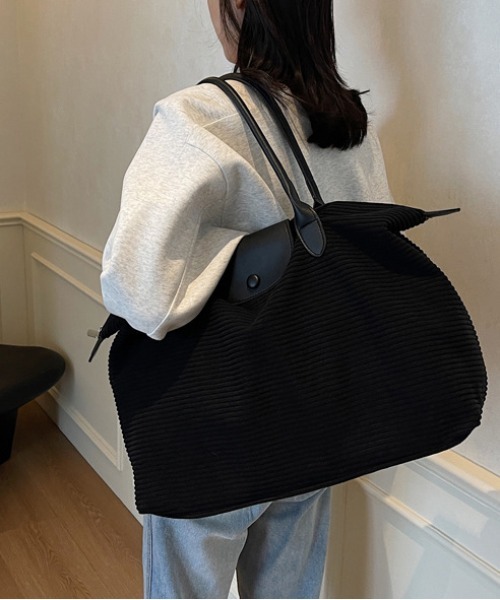 FREE STYLISTS（フリー スタイリスト）の「Y2K ボストンバッグ 旅行 大容量 軽量 トラベルバッグ 一泊 ボストン キャリーオン（ショルダーバッグ・レディース・グレー/ブラック/オフホワイト・FREE）」の11枚目の写真