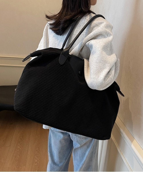 FREE STYLISTS（フリー スタイリスト）の「Y2K ボストンバッグ 旅行 大容量 軽量 トラベルバッグ 一泊 ボストン キャリーオン（ショルダーバッグ・レディース・グレー/ブラック/オフホワイト・FREE）」の12枚目の写真