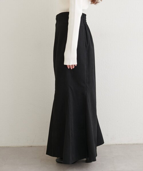 natural couture(ナチュラルクチュール)の「【WEB限定】ハートウエスト起毛マーメイドスカート(スカート・レディース・ブラック/グレイッシュベージュ/ブラウン・SMALL/FREE)」の13枚目の写真