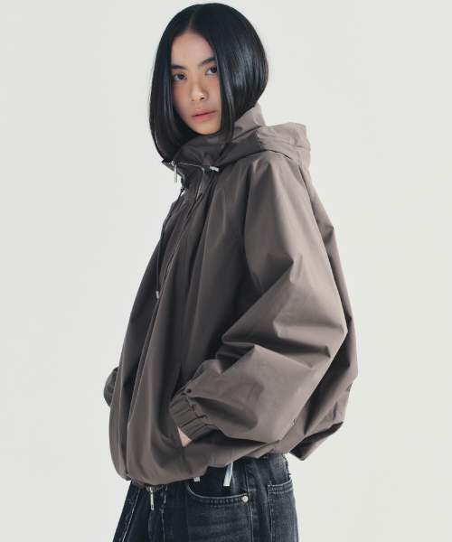 NICK&NICOLE(ニックアンドニコール)の「BALLOON SHIRRING HOOD JACKET_CHARCOAL(ブルゾン・レディース・その他・FREE)」の3枚目の写真