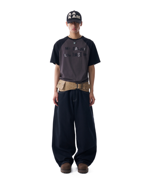AAKAM(アーカム)の「Rhinestone Graphic Raglan Half Top (Dark Gray)(Tシャツ/カットソー・レディース・その他・1/2)」の7枚目の写真