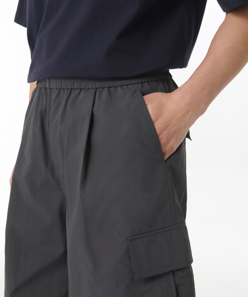 MUSINSA STANDARD（ムシンサスタンダード）の「ナイロンカーゴバンディングバミューダパンツ[グレー]（その他パンツ・メンズ・その他・36/34/29/32/30/31/33/26/27/28）」の4枚目の写真