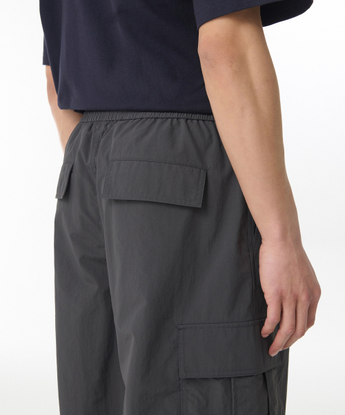 MUSINSA STANDARD（ムシンサスタンダード）の「ナイロンカーゴバンディングバミューダパンツ[グレー]（その他パンツ・メンズ・その他・36/34/29/32/30/31/33/26/27/28）」の6枚目の写真