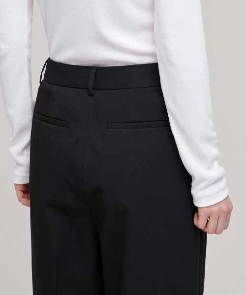 MUSINSA STANDARD WOMAN（ムシンサスタンダードウーマン）の「ウィメンズハイウエストワイドヒドンバンディングスラックス[ブラック]（スラックス・レディース・その他・34/32/30/31/24/25/26/27/28/29）」の9枚目の写真