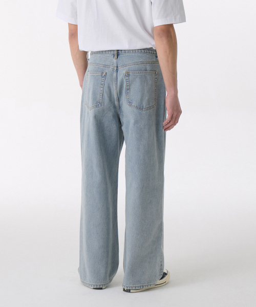 MUSINSA STANDARD（ムシンサスタンダード）の「ツーピンタックワイドデニムパンツ [スカイブルー]（デニムパンツ・メンズ・その他・29/30/31/33/26/27/28/40/38/42/36/34/32）」の4枚目の写真