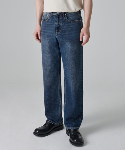 MUSINSA STANDARD（ムシンサスタンダード）の「ルーズストレートデニムパンツ [ミディアムインディゴ]（デニムパンツ・メンズ・その他・38/36/34/32/30/31/33/26/28/29/40/42/27）」の4枚目の写真