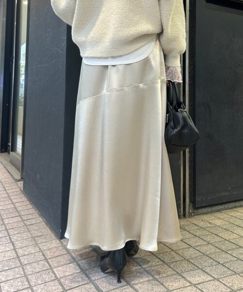 Jena espace merveilleux（ジェナ　エスパスメルヴェイユ）の「【やわらかラメロング】シャイニーラメロングスカート（スカート・レディース・チャコールグレー/ベージュ・FREE）」の10枚目の写真