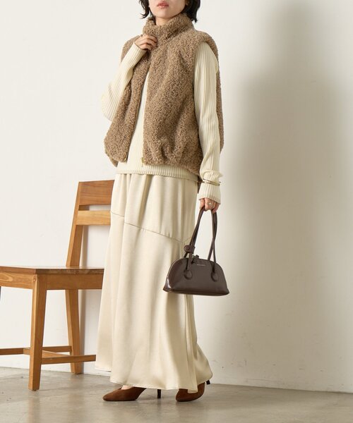 Jena espace merveilleux（ジェナ　エスパスメルヴェイユ）の「【やわらかラメロング】シャイニーラメロングスカート（スカート・レディース・チャコールグレー/ベージュ・FREE）」の12枚目の写真