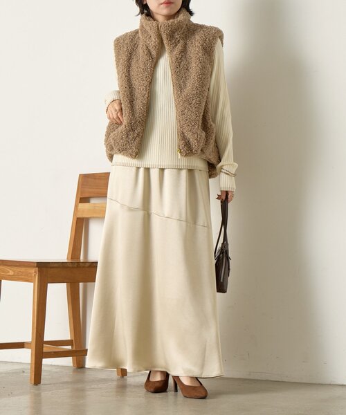 Jena espace merveilleux（ジェナ　エスパスメルヴェイユ）の「【やわらかラメロング】シャイニーラメロングスカート（スカート・レディース・チャコールグレー/ベージュ・FREE）」の13枚目の写真