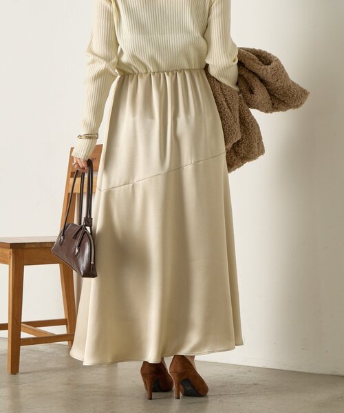 Jena espace merveilleux（ジェナ　エスパスメルヴェイユ）の「【やわらかラメロング】シャイニーラメロングスカート（スカート・レディース・チャコールグレー/ベージュ・FREE）」の19枚目の写真