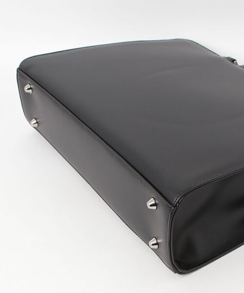 Perfect Suit FActory（パーフェクトスーツファクトリー）の「シンプルリクルートバッグ（ビジネスバッグ・レディース・ブラック・FREE）」の3枚目の写真