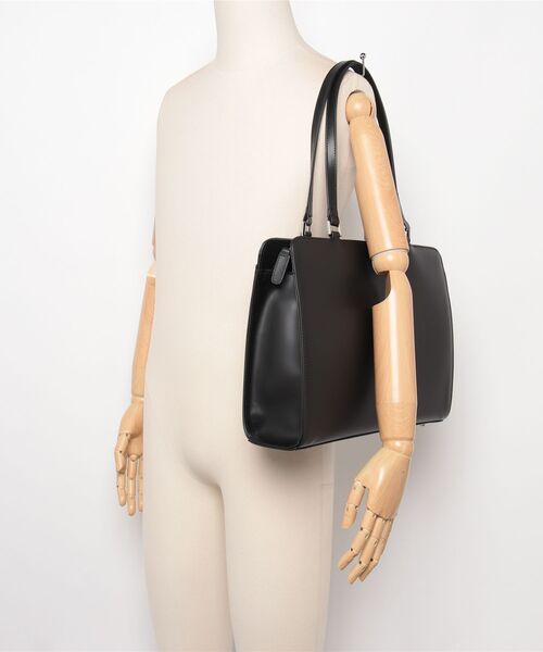 Perfect Suit FActory（パーフェクトスーツファクトリー）の「シンプルリクルートバッグ（ビジネスバッグ・レディース・ブラック・FREE）」の5枚目の写真