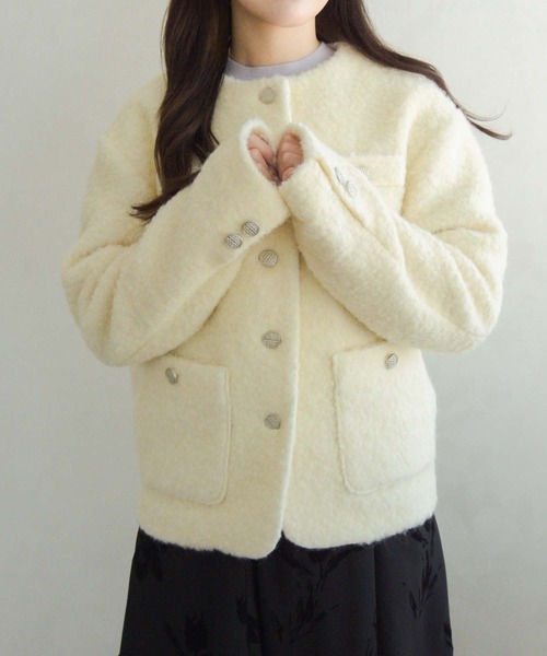 MISCH MASCH(ミッシュマッシュ)の「一部店舗限定アイテム ボアノーカラージャケット(ノーカラージャケット・レディース・アイボリー/ブラウン・フリ-)」の1枚目の写真