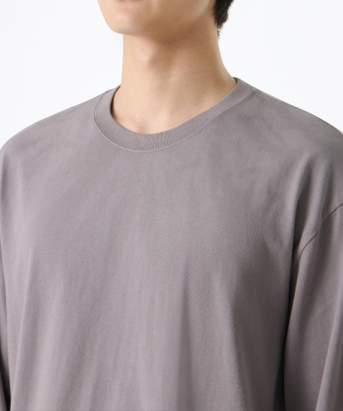 MUSINSA STANDARD（ムシンサスタンダード）の「ブリーチリラックスドリップカフス長袖Tシャツ[パープルグレー]（Tシャツ/カットソー・メンズ・その他・SMALL/MEDIUM/LARGE/X-LARGE/XX-LARGE/XXX-LARGE）」の3枚目の写真