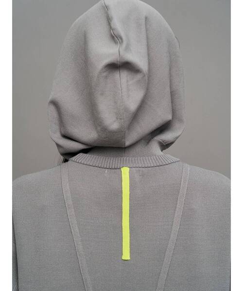 UN3D.（アンスリード）の「HOOD KNIT TENT OP / フードニットテントワンピース（ワンピース・レディース・ブラック/グレー・38/36）」の8枚目の写真