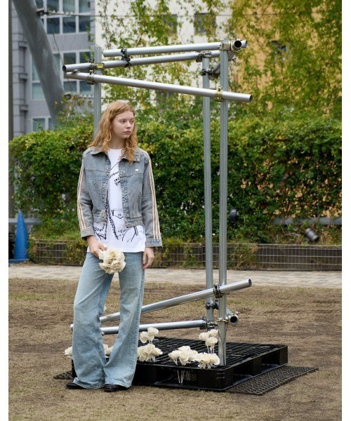 DISCOVERED(ディスカバード)の「Trompe-l’oeil Riders Printed T-shirt(Tシャツ/カットソー・メンズ・ホワイト/ブラック・FREE)」の8枚目の写真