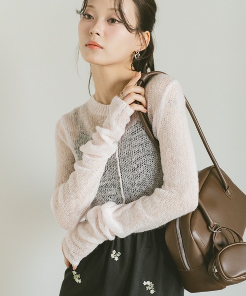 VANNIE U(ヴァニーユー)の「ベーシックシアーコンパクトトップス(ニット/セーター・レディース・オフホワイト/ピンク/ネイビー・FREE)」の21枚目の写真