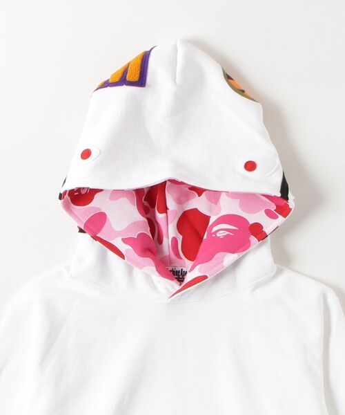 A BATHING APE(アベイシングエイプ)の「ABC CAMO SHARK PULLOVER HOODIE(パーカー・メンズ・ブラック/グレー/ホワイト・X-LARGE/LARGE/XX-LARGE/SMALL/MEDIUM)」の19枚目の写真